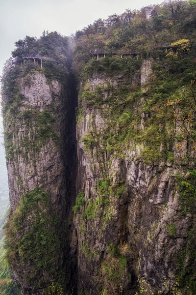 Tianmen paisagem montanhosa e miradouro — Fotografia de Stock