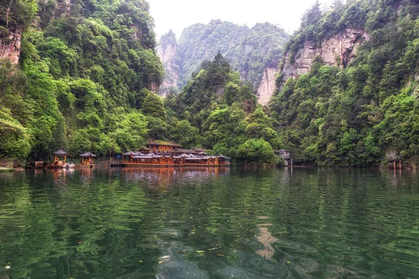 Baofeng lake landschap — Stockfoto