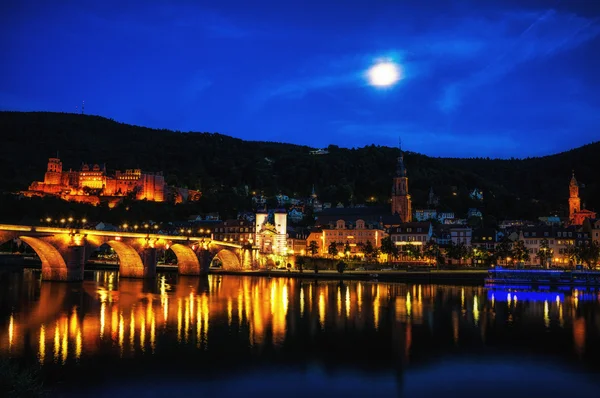 Odraz v noci Město Heidelberg — Stock fotografie