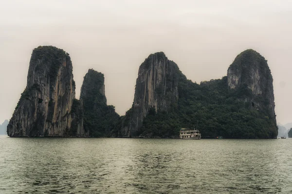 Halong bay — Stock Photo, Image