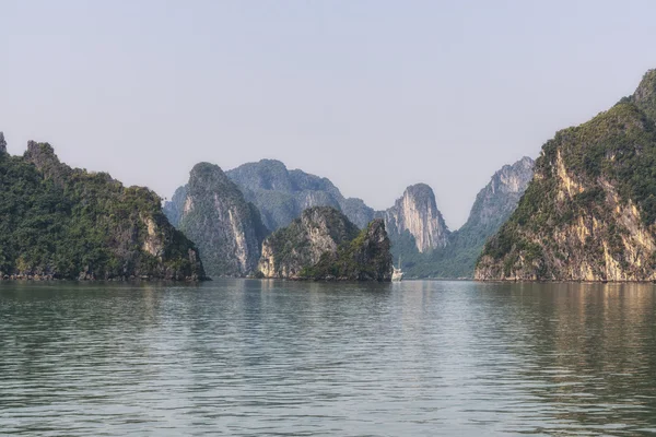 Halong bay — Stockfoto