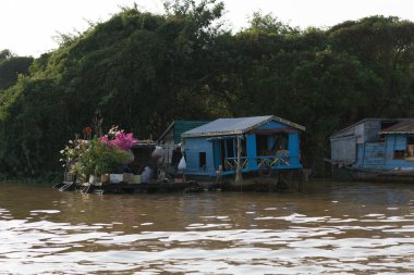 Tonle Sap Gölü sahne