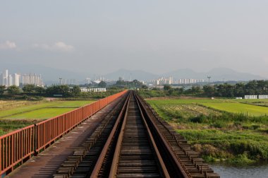 Demiryolu Nehri üzerinde