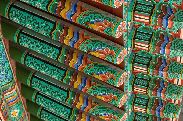 Koreanisch buddhistisches Tempeldach — Stockfoto
