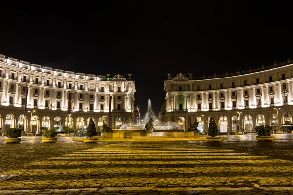 Piazza Repubblica in Rome at Night — Stock Photo, Image