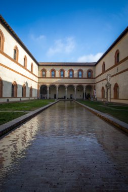 Sforzesco Kalesi Duke Avlusu