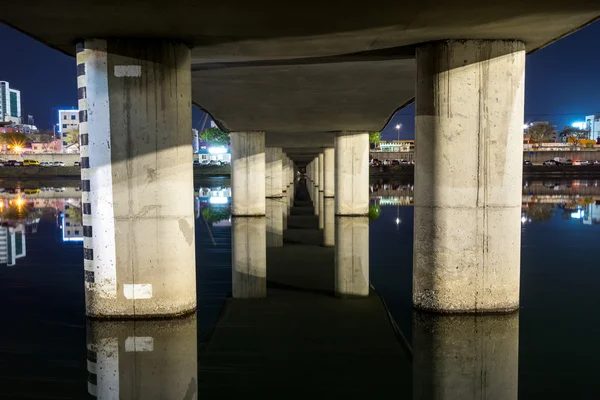Gangneung pod mostem — Zdjęcie stockowe