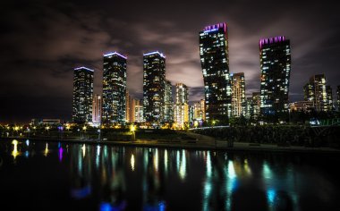 Songdo kanal gece yansıma