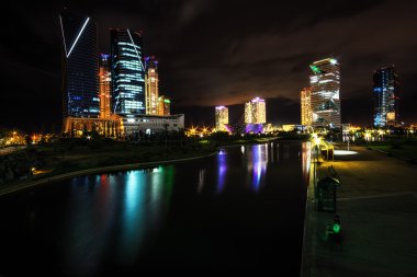 Songdo kanal gece yansıma