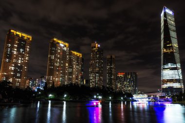 Songdo kanal gece yansıma