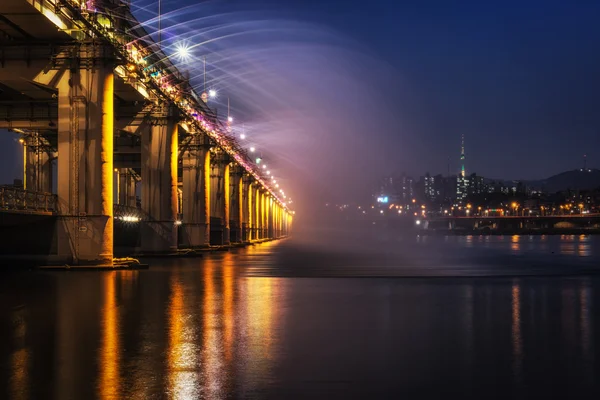 Banpo Bridge Rainbow fontän — Stockfoto