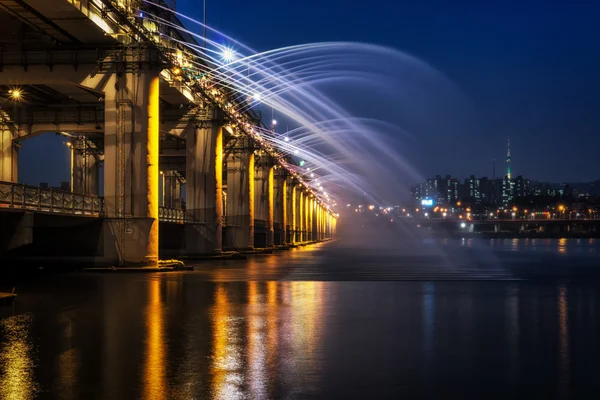 Puente Banpo Fuente de arco iris —  Fotos de Stock