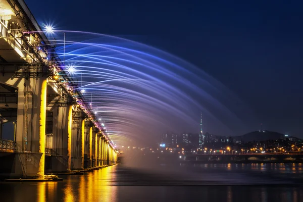 Banpo Bridge Rainbow fontän — Stockfoto