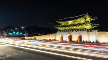 Gyeongbok geceleri alınan Palace