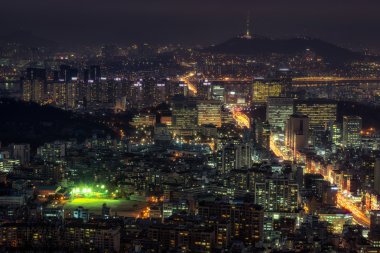 Gangnam ve Seocho geceleri görüntülemek