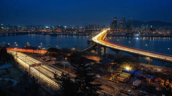 Tráfico de hora punta sobre el puente de Cheongdam —  Fotos de Stock