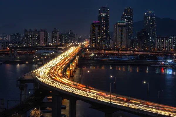 Tráfico de hora punta sobre el puente de Cheongdam —  Fotos de Stock