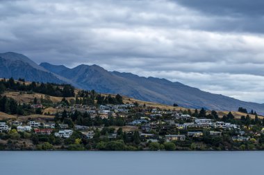 gün batımı göl wakatipu üzerinde