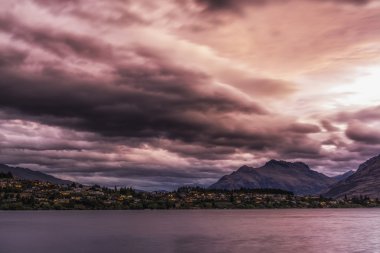 fırtınalı bulutlar göl wakatipu