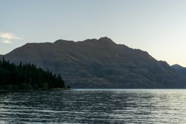 günbatımı üzerinde queenstown