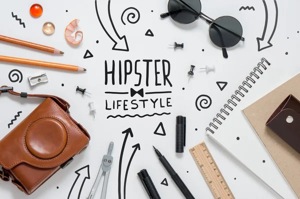 İleti örneği nesneleri ve g ile lots hipster çalışma alanı'nın fotoğraf