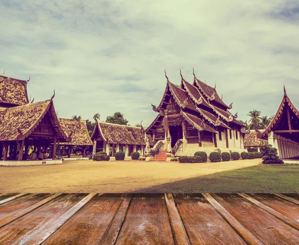 Wat Ton Kain, templo antigo feito de madeira em Chiang Mai Tailândia. — Fotografia de Stock