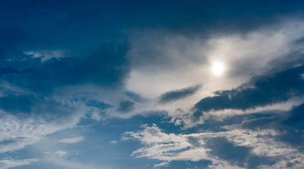 Εικόνα Του Μπλε Του Ουρανού Και Λευκά Σύννεφα Την Ημέρα — Φωτογραφία Αρχείου