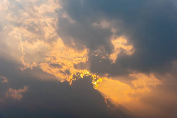 Зображення Заходу Сонця Неба Промінням Вечірній Час Фонового Використання — стокове фото
