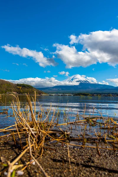 Beeld Van Berg Fuji Het Meer Van Kawaguchi Met Bewolkte — Stockfoto