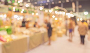 Arkaplan kullanımı için alışveriş merkezinin bulanık görüntüsü. (Klasik ton))