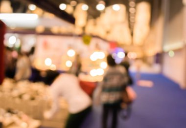 Alışveriş merkezinin bulanık görüntüsü ve arka plan kullanımı için insanlar. (Klasik ton))