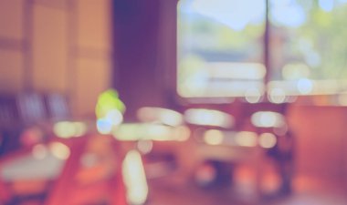 Arka plan kullanımı için Bokeh ile bulanık oturma odası görüntüsü. (Klasik ton))