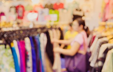 Alışveriş merkezinin bulanık görüntüsü ve arka plan kullanımı için insanlar. (Klasik ton))