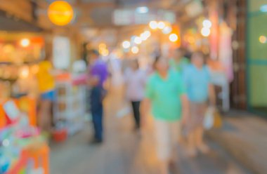 Arkaplan kullanımı için gündüz pazarının soyut bulanık görüntüsü.