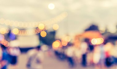 Arka plan kullanımı için Bokeh ile sokak festivali yiyecek kamyonunun klasik ton bulanık görüntüsü .