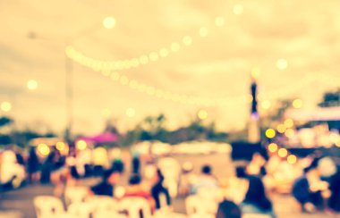 Arka plan kullanımı için Bokeh ile sokak festivali yiyecek kamyonunun klasik ton bulanık görüntüsü .