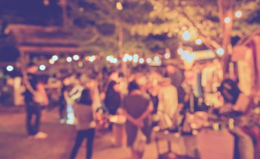 Arka plan kullanımı için Bokeh ile bahçede gece festivalinin klasik ton bulanık görüntüsü .