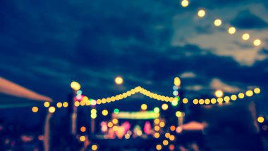 Arka plan kullanımı için Bokeh ile sokak festivali yiyecek kamyonunun klasik ton bulanık görüntüsü .