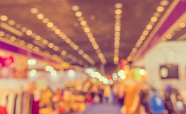 Arkaplan kullanımı için Bokeh ile soyut bulanık alışveriş salonu. (Klasik ton))