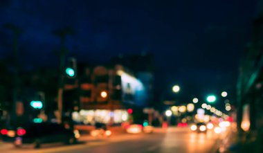 Gece vakti arkaplan kullanımı için Bokeh ile Yol 'un soyut bulanık görüntüsü .