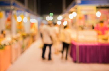 Arkaplan kullanımı için alışveriş merkezinin bulanık görüntüsü. (Klasik ton))