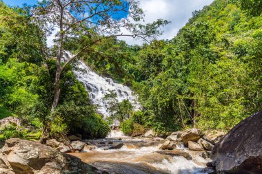 Doi Inthanon Ulusal Parkı 'ndaki en yüksek dağdan 