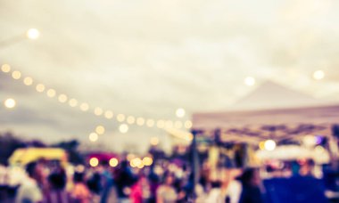 Arka plan kullanımı için Bokeh ile sokak festivali yiyecek kamyonunun klasik ton bulanık görüntüsü .