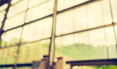 Arkaplan kullanımı için bokeh ile bulanık pencerenin resmi. (Klasik ton))