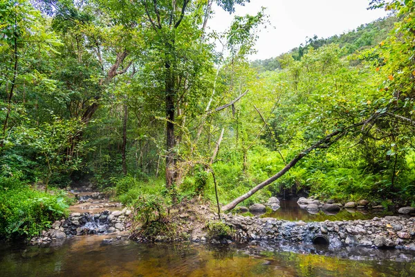 Afbeelding Van Watervijver Pong Nam Ron Tha Pai Hete Lente — Stockfoto