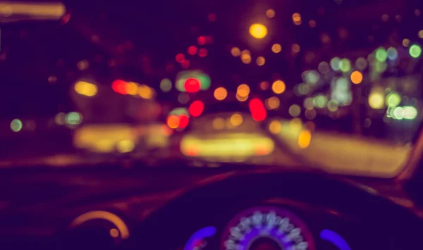 Imagem Borrão Abstrato Pessoas Dirigindo Carro Noite Durante Chuva Para — Fotografia de Stock