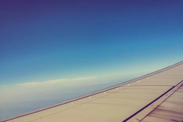 Vista Janela Avião Para Ver Céu Durante Dia Tom Vintage — Fotografia de Stock