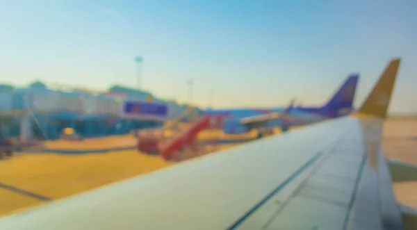 Imagen Borrosa Del Avión Interior Para Ver Pista Aeropuerto Para — Foto de Stock