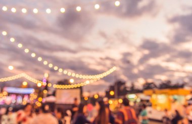 Arka plan kullanımı için Bokeh ile sokak festivali yiyecek kamyonunun klasik ton bulanık görüntüsü .