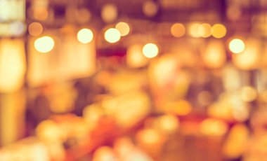 Arka plan kullanımı için Bokeh 'li Japon restoranının soyut bulanık görüntüsü. (Klasik ton))
